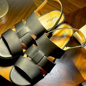 Aqua College Nadi Slingback Wedge size 8.5